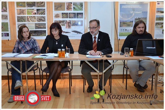 Na konferenci so zaposleni v JZ Kozjanski park predstavili metulje, projekte in dogajanje na Prazniku kozjanskega jabolka 
